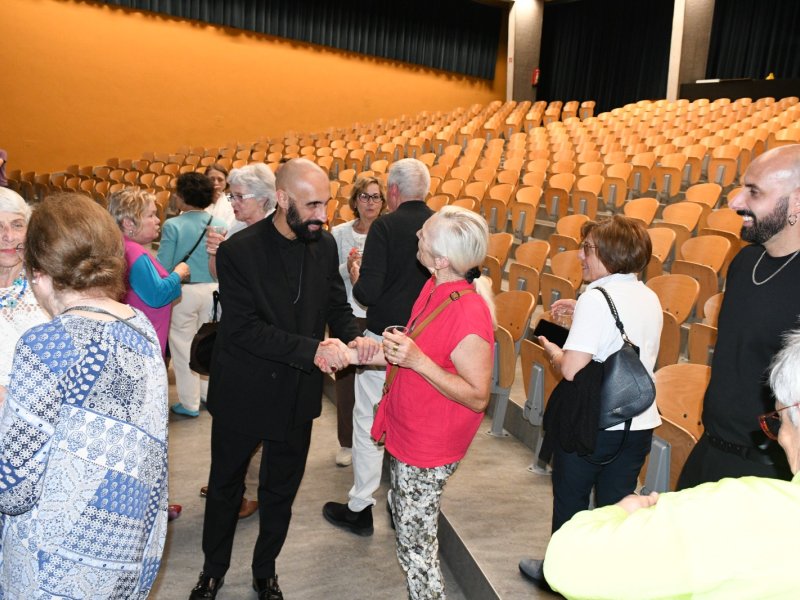 <img alt="" src="/user/pages/04.evenements/tous-les-evenements/le-couturier-des-papes/Sorcinelli7.jpeg?title" width="800" height="533" />