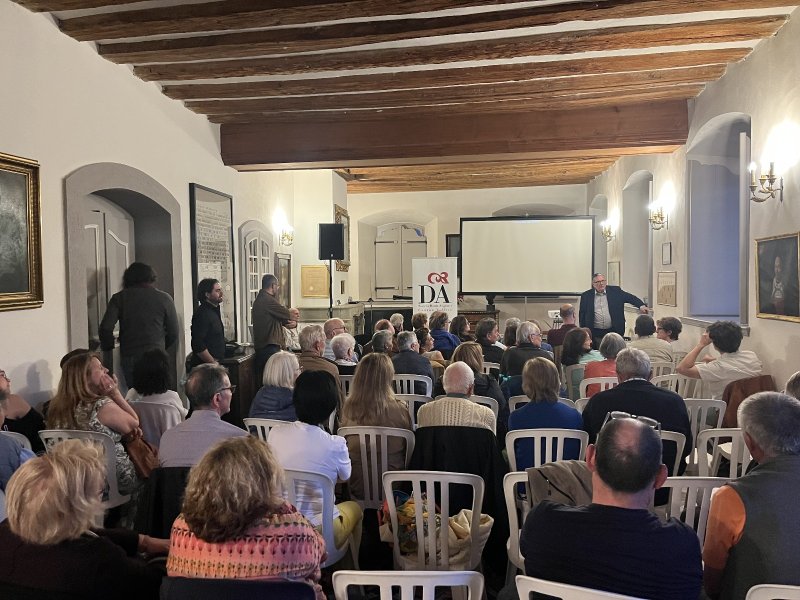 <img alt="" src="/user/pages/04.evenements/tous-les-evenements/les-cles-et-la-tiare/Paravicini1.jpeg?title" width="800" height="600" />